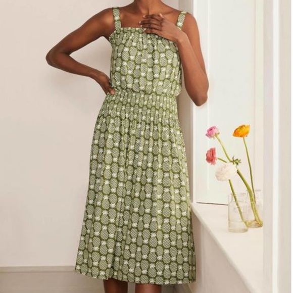 Boden Dresses & Skirts - Boden Rosamund Pineapple Smocked Jersey Dress